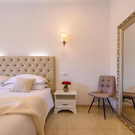 Summer Breeze Luxury Penzion 4*