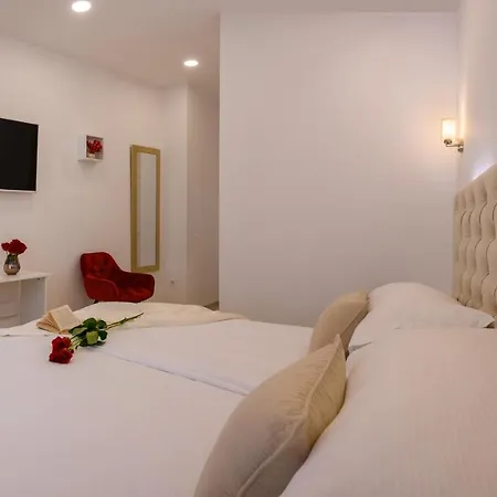 Summer Breeze Luxury Penzion 4*
