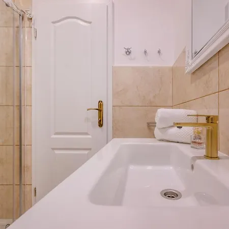 Summer Breeze Luxury Casa de hóspedes 4*