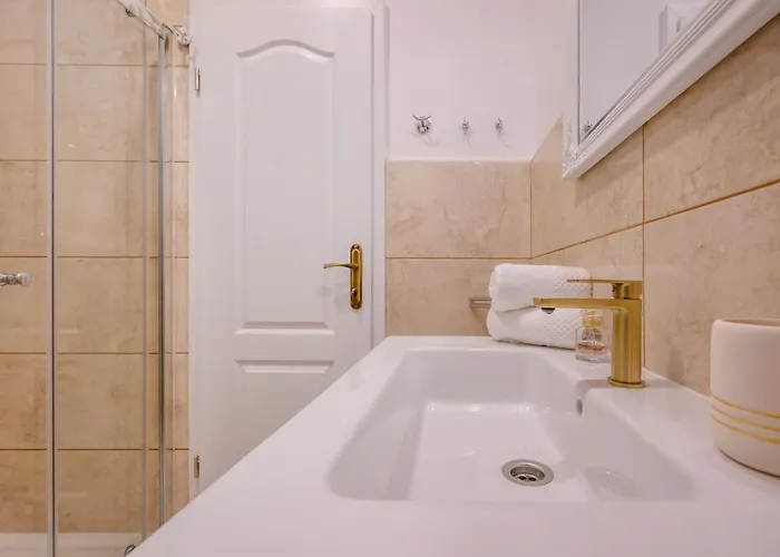 Summer Breeze Luxury Гостевой дом 4*